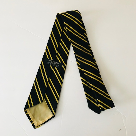 Books Brothers Men’s Silk Tie - Picture 4 of 4